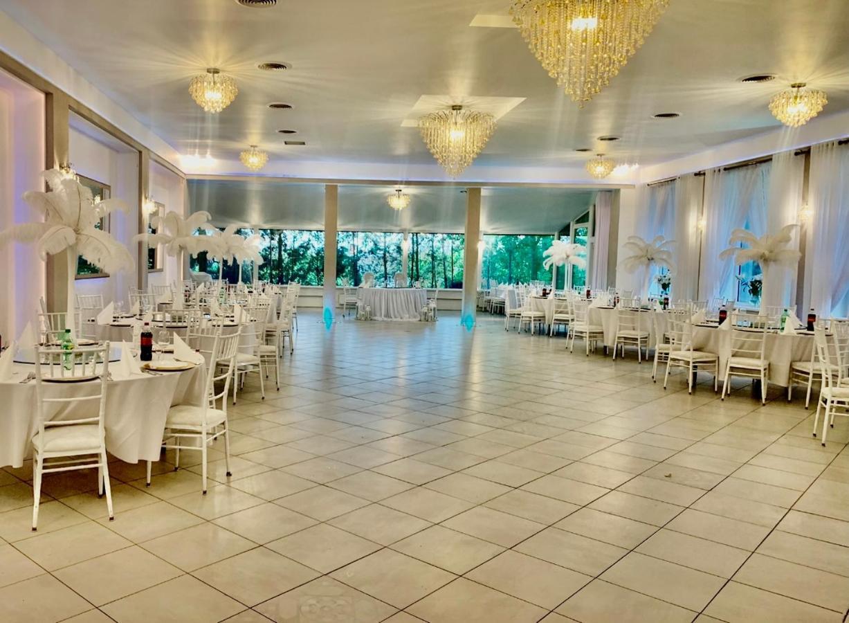 Polonez W Rymaniu Hotel Buitenkant foto